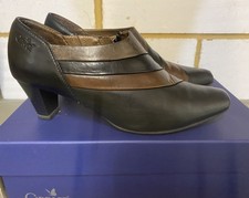 Caprice Soft Leather shoe boot - UK size 5 - pre worn - in originin original box