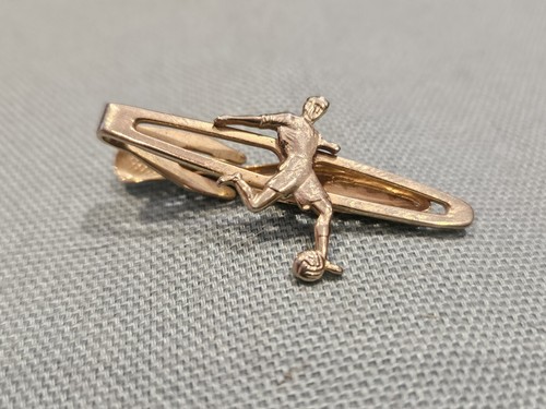 Vintage nippy clip - vintage, footballer