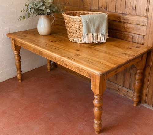Vintage rustic pine farmhouse - rustic,