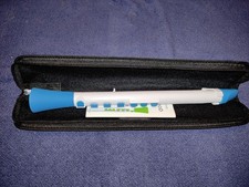 Nuvo Dood Plastic Clarinet instrument with Case and Boxed