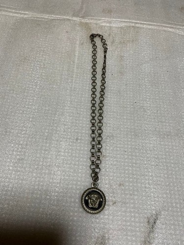 Versace medusa pendant - versace,