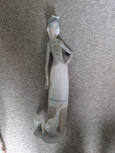 Lladro porcelain girl with - lladro,