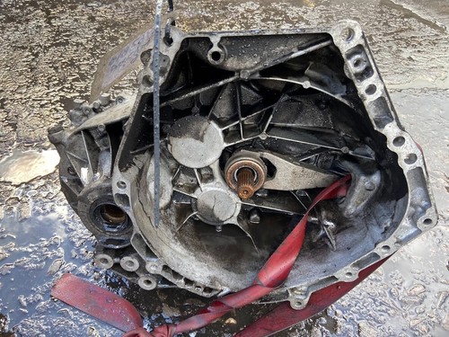 2013 mazda 2 diesel - -,