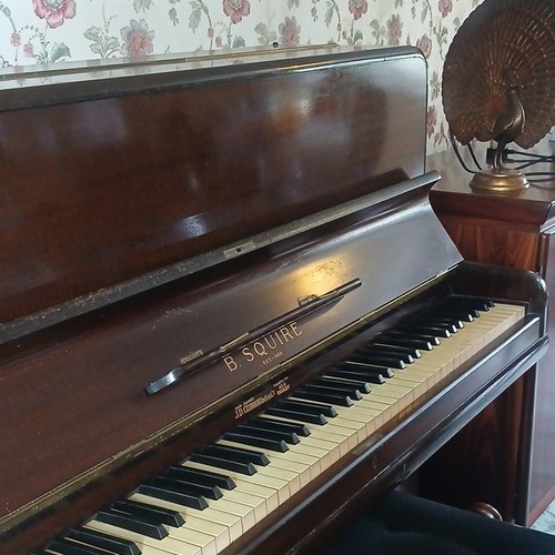 Squire mahogany upright - squire,