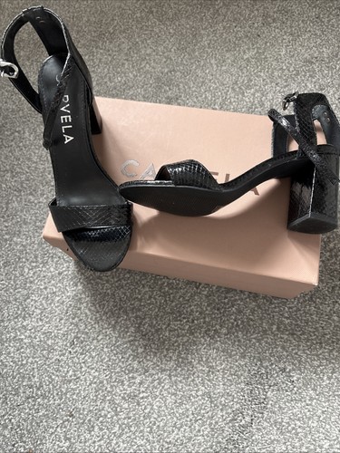 Black carvela strapping kiwi - black,