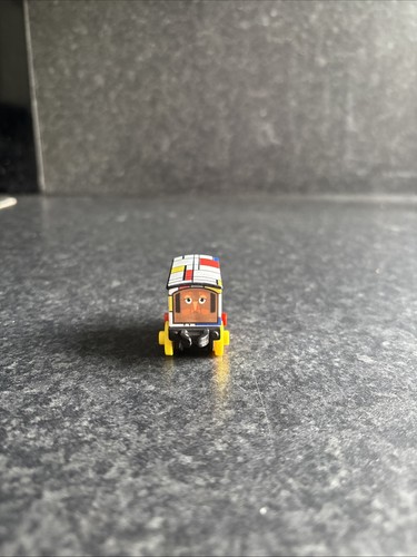 Thomas and friends mini - and, pop