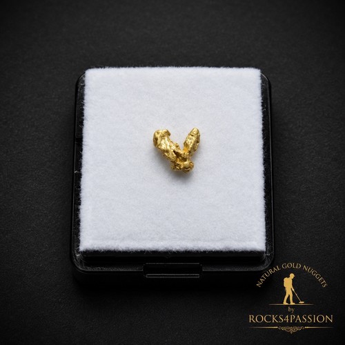 Minerals rare natural gold - rare,