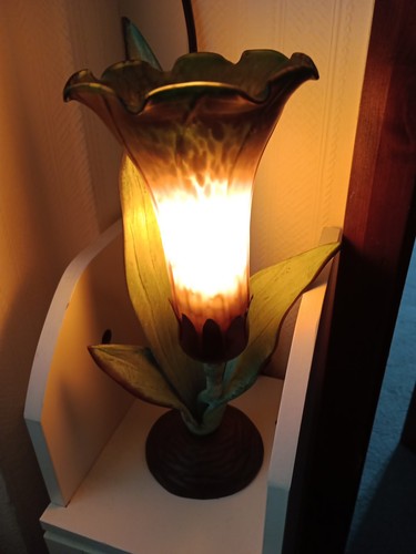 Art deco style table lamp - style,