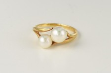Mikimoto ring in 18K Yellow