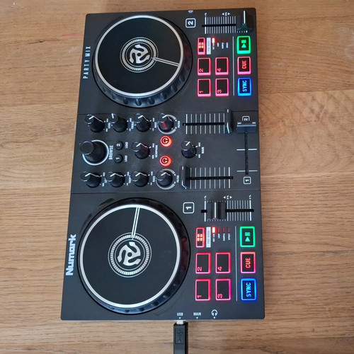Numark party mix - double, deck