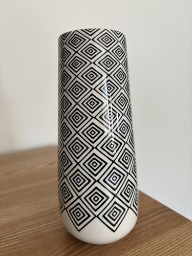 5cm tall black and - 18.5cm,