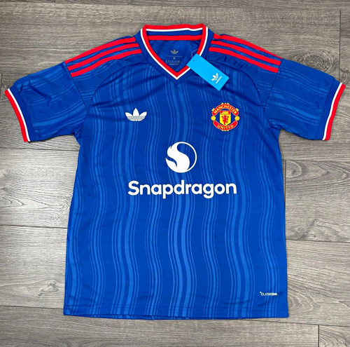 Manchester united away - 26/27,