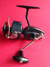A GOOD USEABLE VINTAGE GARCIA MITCHELL 400 SPINNING/RETRO CARP REEL CIRCA 1964