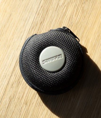 Genuine shure round zip carry - round,