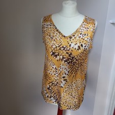 Bon Marche sun top. Vest. Palm