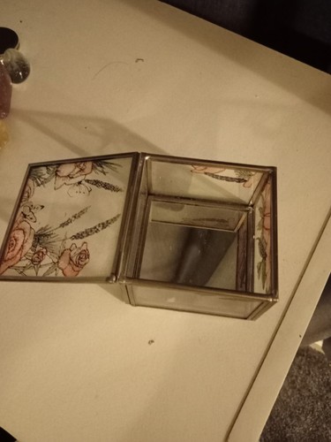 Mirrored glass trinket - mirrored, box