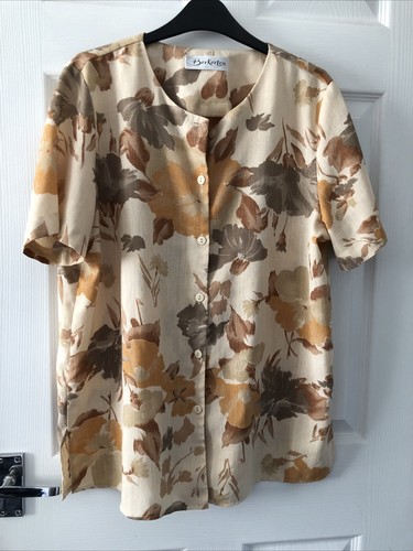 Ladies patterned short - ladies,
