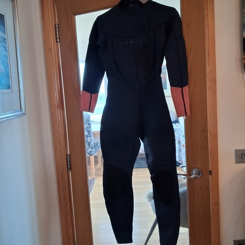 Womans wet suit - wet, 10