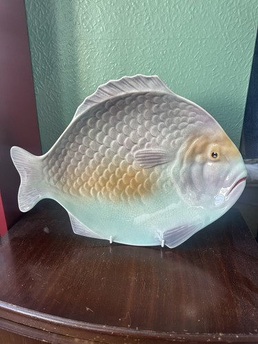 Shorter sons fish serving - &,