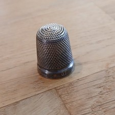 Antique Solid Silver Thimble - HG&S. 1924