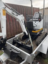 2022 Bobcat E10z Micro Digger Mini Excavator & Indespension 2022 Trailer  *600 h
