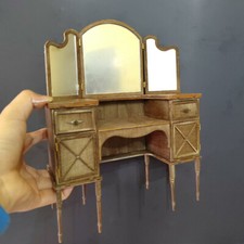 Scale dolls house - scale,