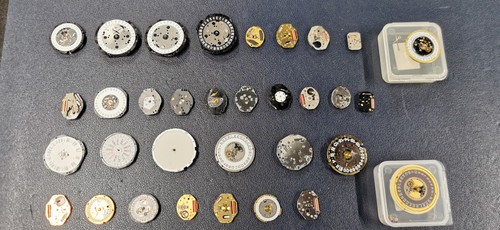 Quartz watch movements - 35,