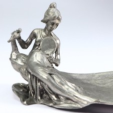 Vintage Art Nouveau Lady