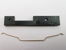 Wrenn Pick up Base Plate 20734 & Wire 20733 for Castle Loco Model Railway Spares