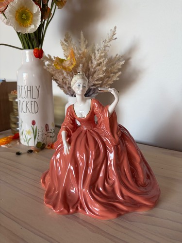 Coalport figurine madeleine - coalport,