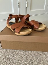 Ladies Toast Moheda Swedish