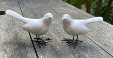 Pair of small Ceramic White Birds with Wire Legs - Decorative Ornament Figurine
