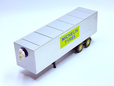 CORGI BOX TRAILER MODEL ONLY MICHELIN 24701