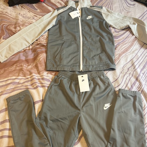 Nike sportswear older kids - nike,