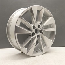 VOLKSWAGEN T CROSS SILVER 17" ALLOY WHEEL RIM BANGALORE 6.5J ET39 2GM601025D X1