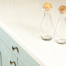 White sparkle andromeda - white,