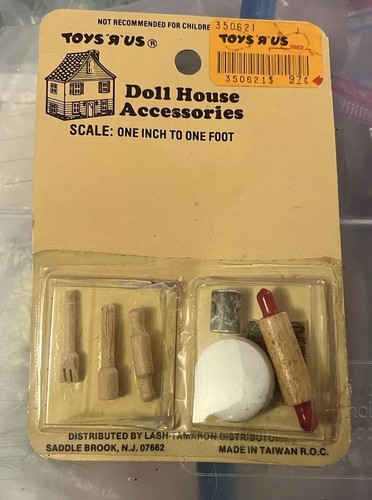 Vintage toys doll house - toys,
