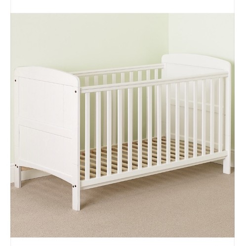 Tara cot bed - /toddler,