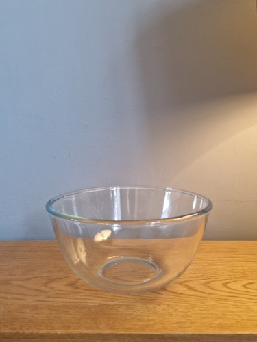 Vintage pyrex mixing bowl - mixing,