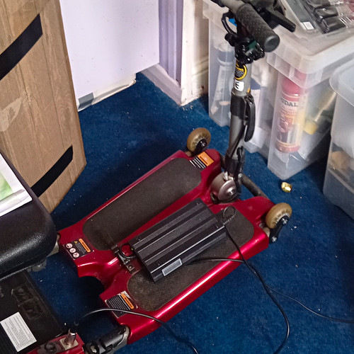 Red folding wheel travel - 4-wheel,