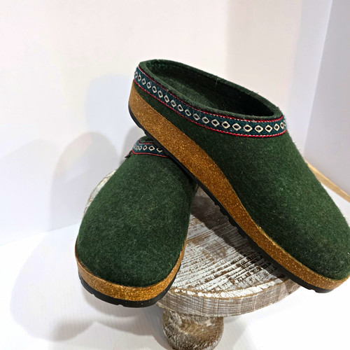 Haflinger green felt clog - green,