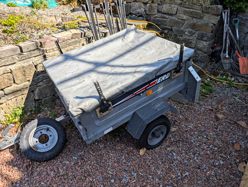 Erde 102 trailer with - , bike