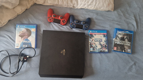 Sony playstation pro - 4,