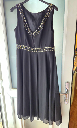 Monsoon black sleeveless - black,