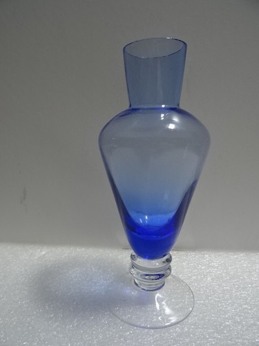 2054 urn shaped blue glass - urn,
