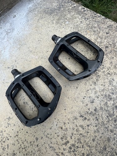 Dmr mtb flat pedals - flat,