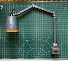 Vintage Memlite Machinists  Lamp. 3 Arm Switched Engineers Bench Light. £65