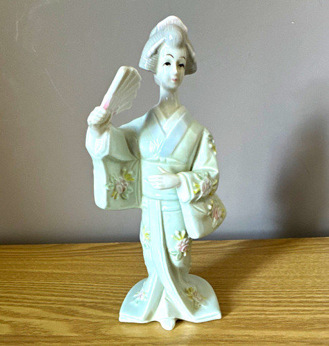 Hand painted porcelain geisha - hand,
