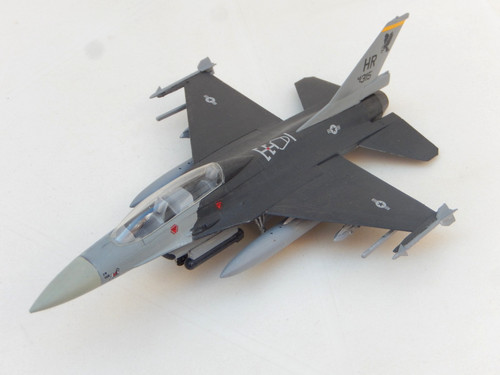 Scale assembled made - 1:72,