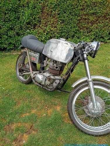 Triumph bonneville t140 - bonneville,